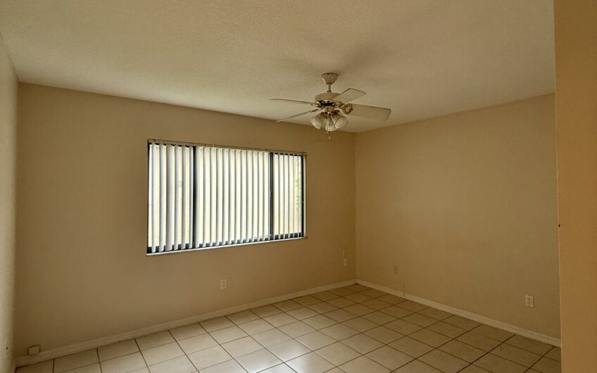60 Farmsworth Drive, Unit B, Palm Coast, FL 32137