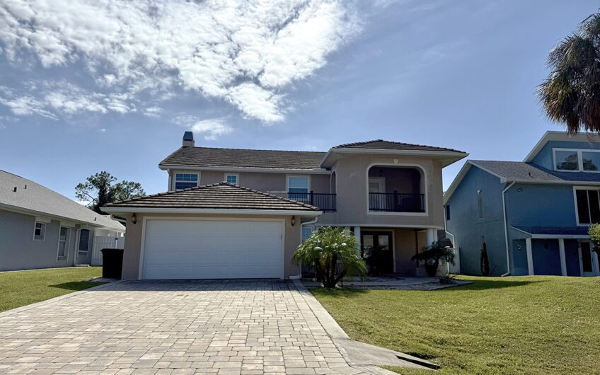 10 Comet Court, Palm Coast, FL 32137