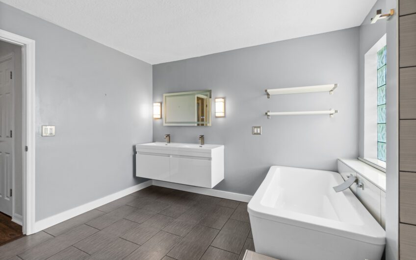 1 Walton Place, Palm Coast, FL 32164