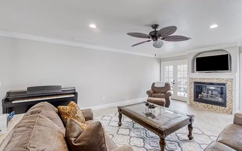 4 Comet Court, Palm Coast, FL 32137