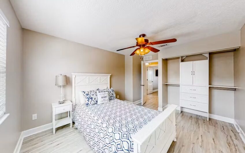 4 Comet Court, Palm Coast, FL 32137