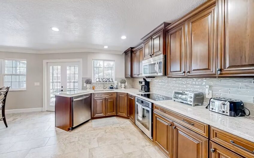 4 Comet Court, Palm Coast, FL 32137