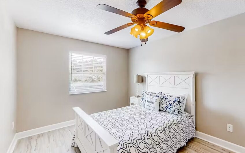 4 Comet Court, Palm Coast, FL 32137