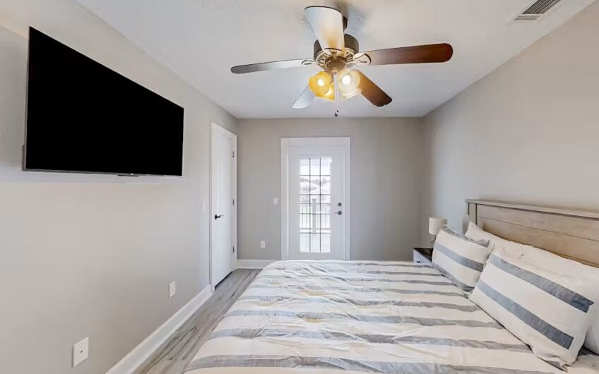 4 Comet Court, Palm Coast, FL 32137