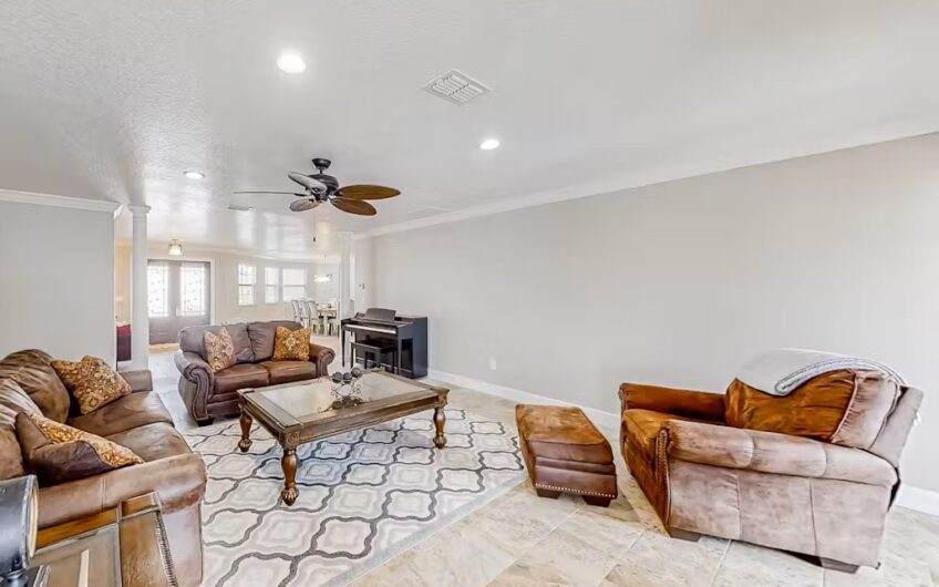 4 Comet Court, Palm Coast, FL 32137