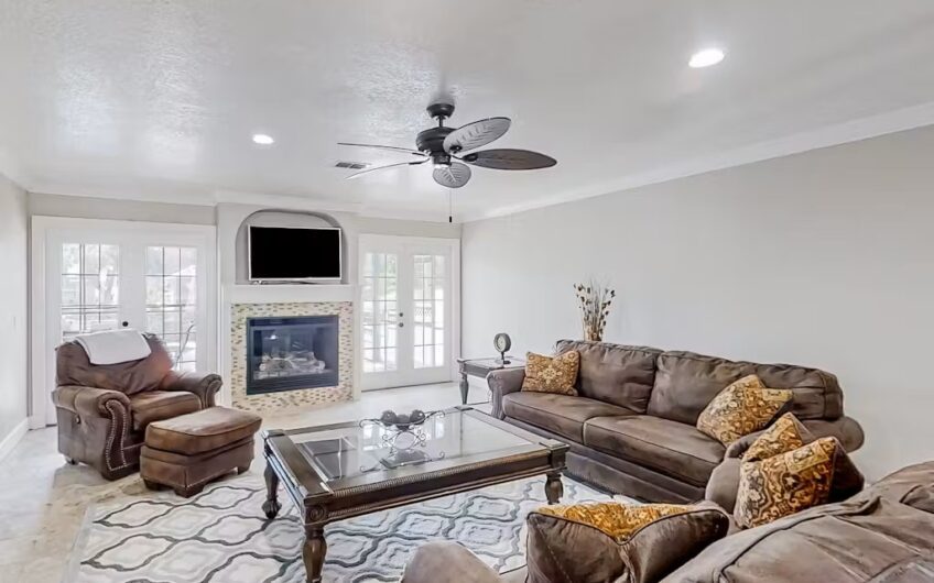 4 Comet Court, Palm Coast, FL 32137