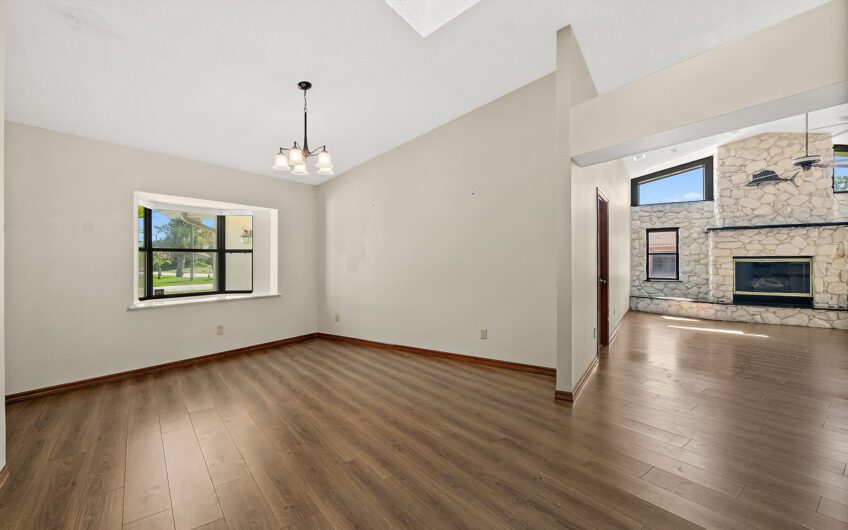 51 Comanche Court, Palm Coast, FL 32137