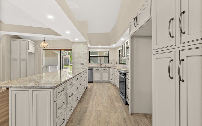 51 Comanche Court, Palm Coast, FL 32137