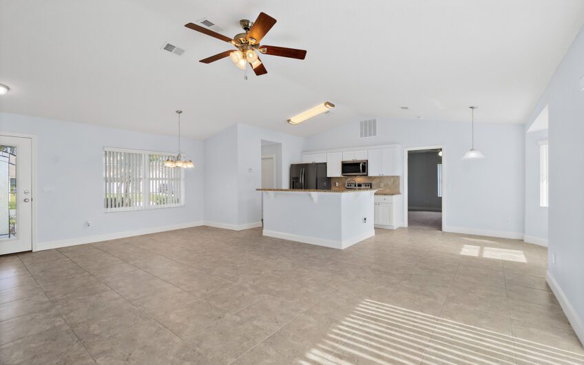 128 Rolling Sands Drive, Palm Coast, FL 32164