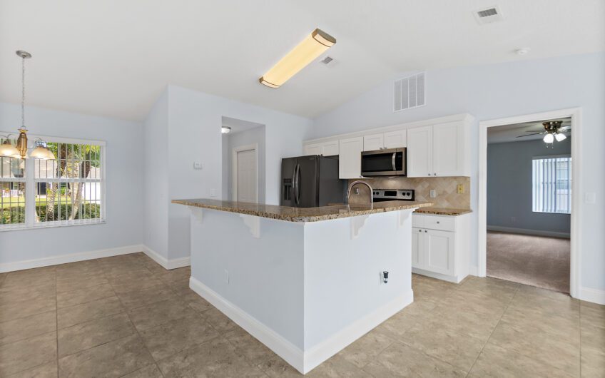 128 Rolling Sands Drive, Palm Coast, FL 32164