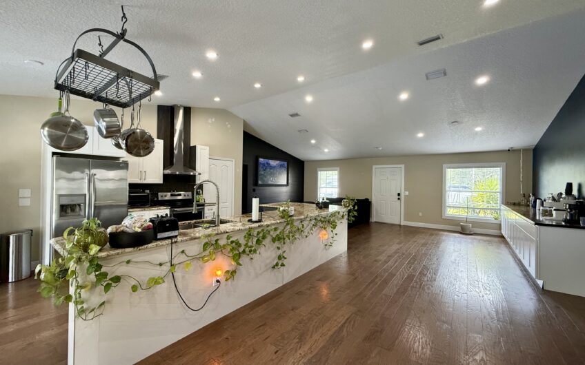 42 Renworth Lane, Palm Coast, FL 32164