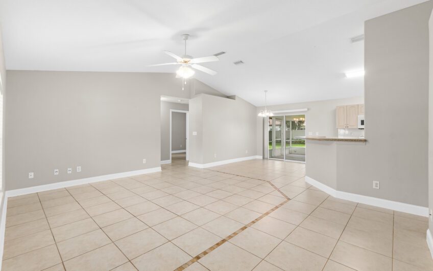 39 Pinwheel Lane, Palm Coast, FL 32164